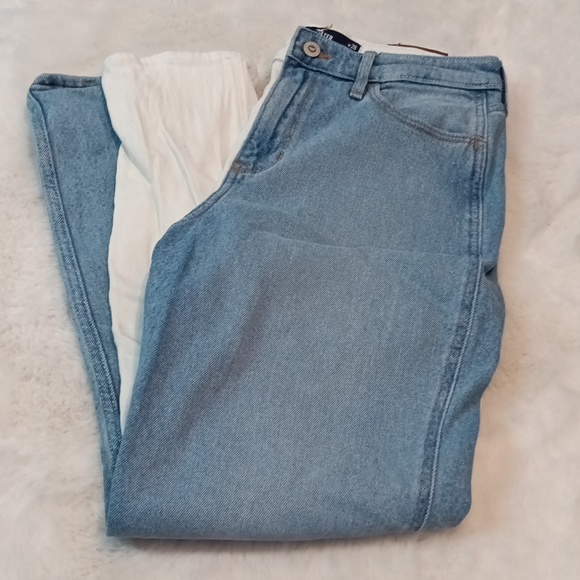 Hollister Mom Jean - Picture 5 of 5